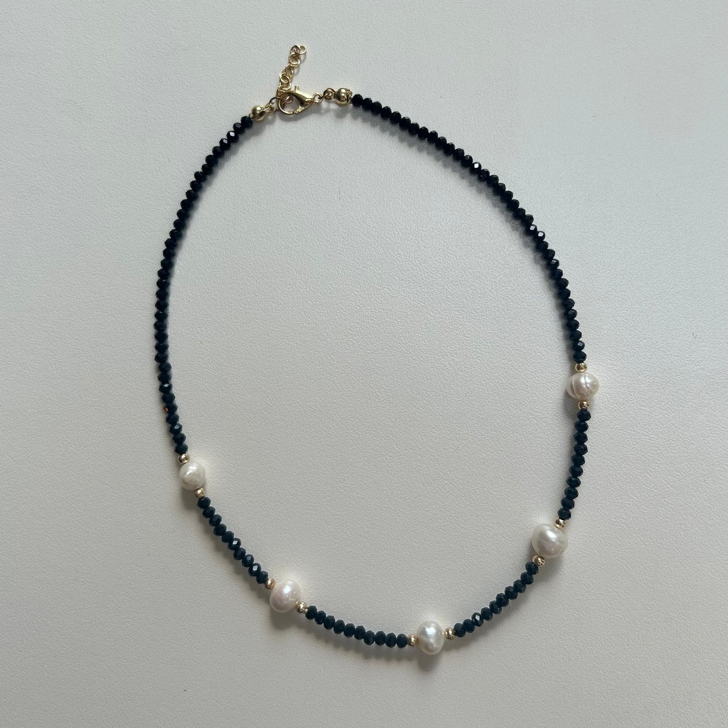 Black x Pearl Choker