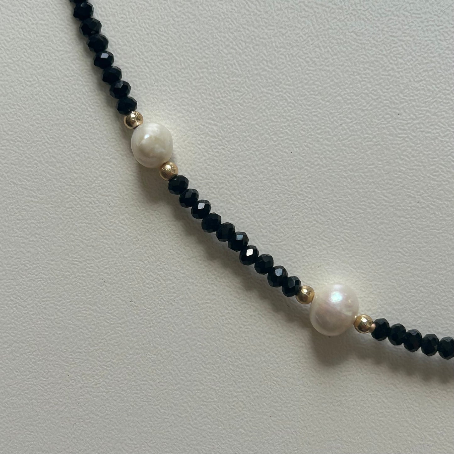 Black x Pearl Choker